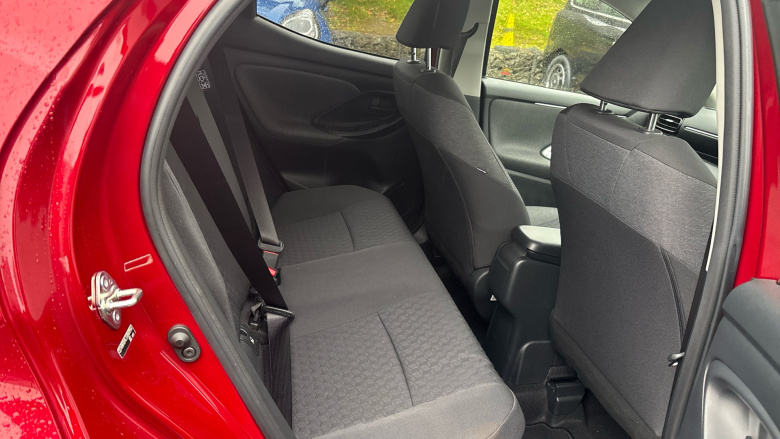 Toyota Yaris 1.5 Hybrid Design 5dr CVT Hybrid Hatchback